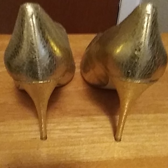 Women's BVBG Gold Heels - Picture 3 of 4